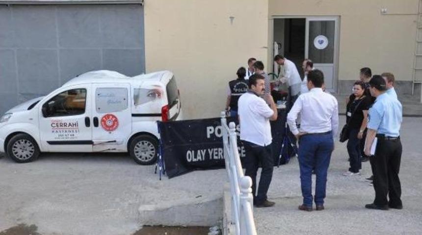 Tedavi G&ouml;rd&uuml;ğ&uuml; Hastanenin &Ccedil;atısından Atladı