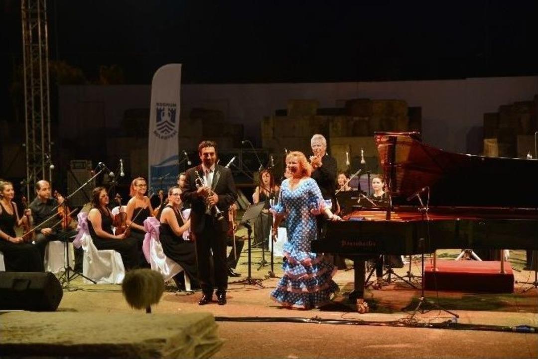 G&uuml;m&uuml;şl&uuml;k Klasik M&uuml;zik Festivali Antik Tiyatro&rsquo;da Başladı