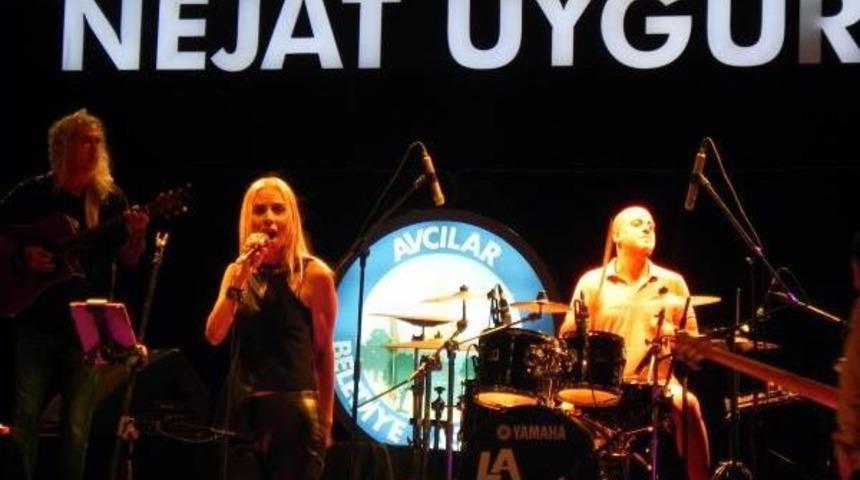 Zeynep Casalini: Uğurum, Grubum