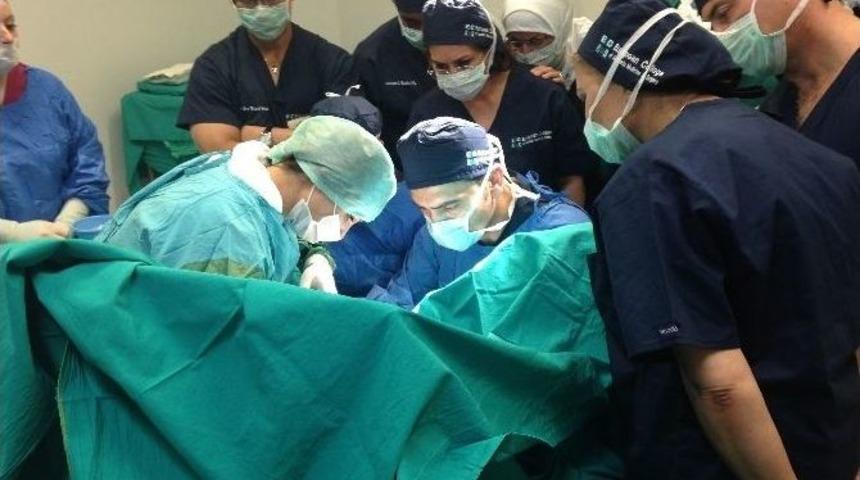 İrlanda Merkezli Ecams&rsquo;a Atanan İlk T&uuml;rk Jinekolog Op.dr.s&uuml;leyman Eserdağ Oldu