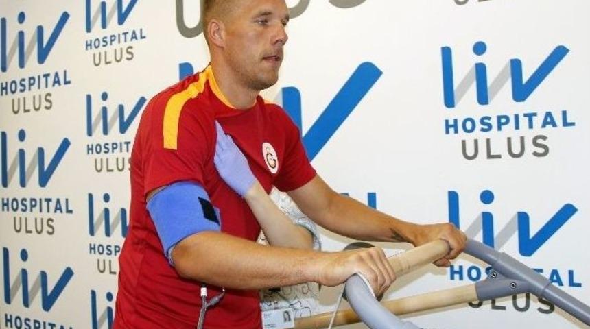 Podolskı Sağlık Kontrol&uuml;nden Ge&ccedil;ti