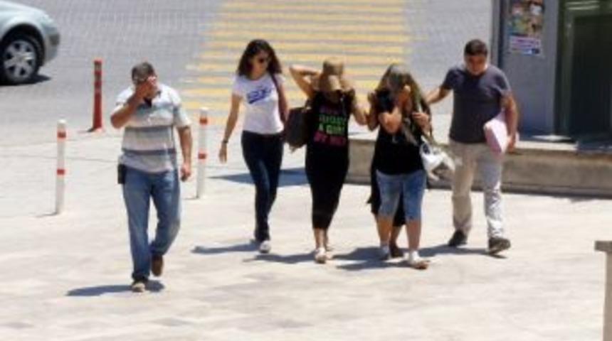 Polisi Peşinden Koşturan Sosyetik Hırsızlar Tutuklandı