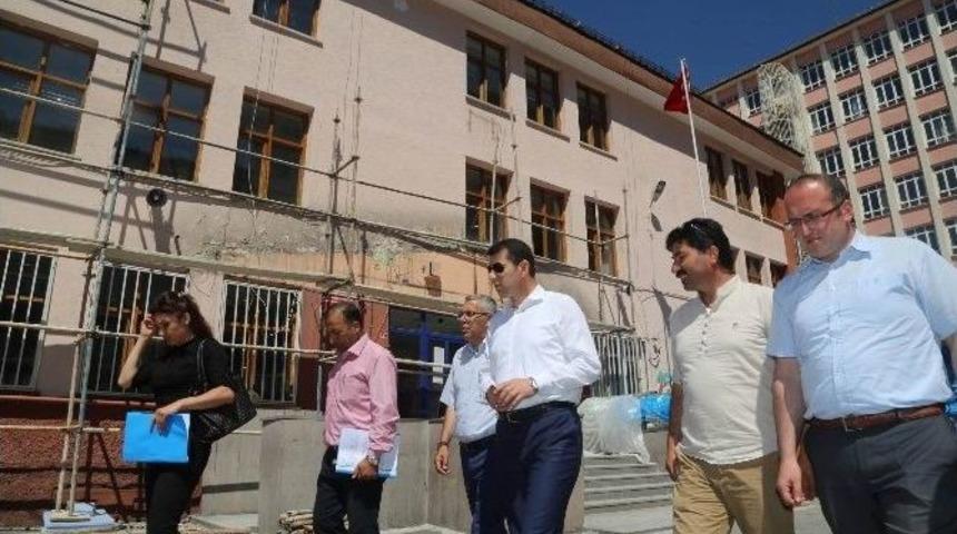 Sivas İl &Ouml;zel İdaresi Eğitim Yatırımlarını S&uuml;rd&uuml;r&uuml;yor