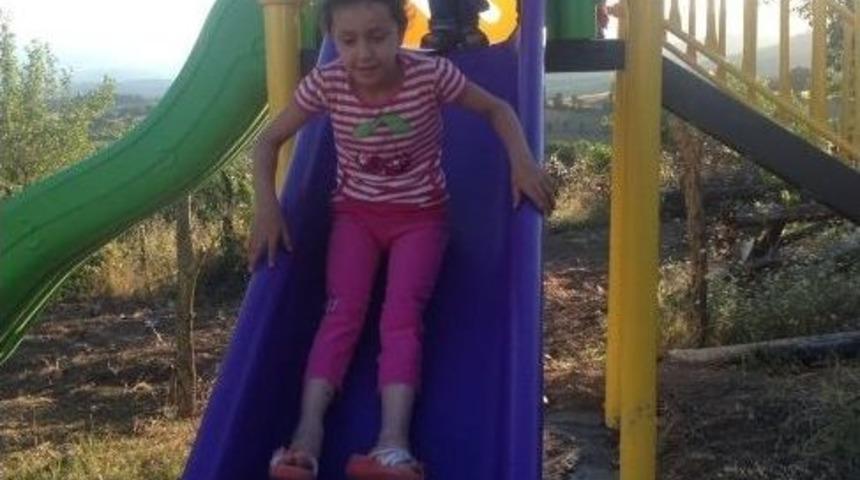 Reşadiye K&ouml;y&uuml;ne &Ccedil;ocuk Oyun Parkı Yapıldı