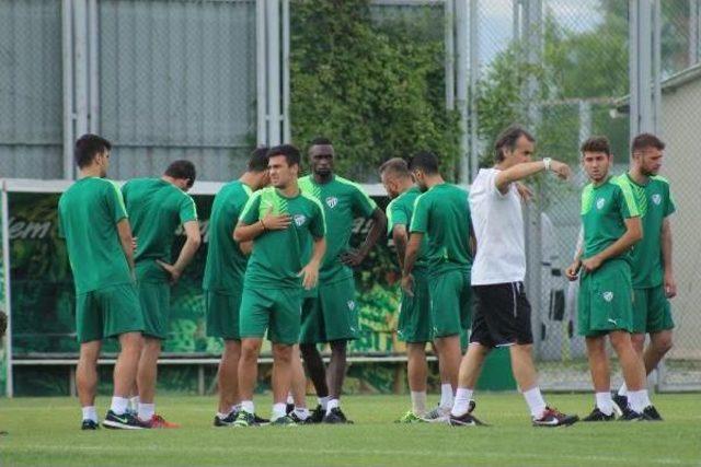 Bursaspor’Da Sağlam Nefes Aldırtmıyor