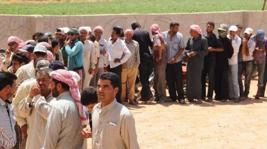 Kızılay'dan Ak&ccedil;akale'deki 1500 Suriyeli Aileye Gıda Yardımı