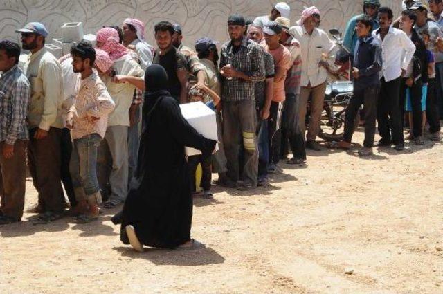 Kızılay'dan Akçakale'deki 1500 Suriyeli Aileye Gıda Yardımı