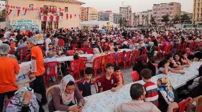 Haliliye Belediyesi&rsquo;nin İftar Ve Sahur Sofrası Dolu Dolu Ge&ccedil;iyor