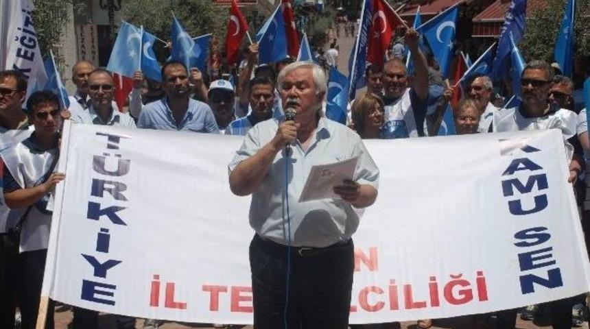 Devli: &ldquo;t&uuml;rk Milleti Uyan Kardeşin Katlediliyor &rdquo;