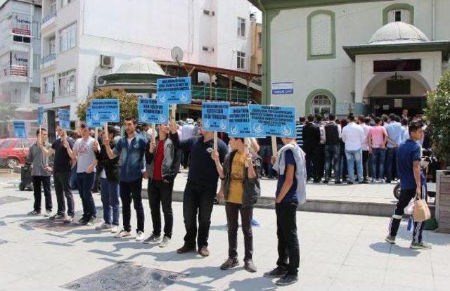 Doğu Türkistan'da Ölenler Için Gıyabi Cenaze Namazı Kılındı