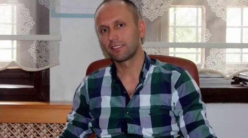 Necmettin Feyzioğlu Halk K&uuml;t&uuml;phanesi 23 Yıldır Dimdik Ayakta