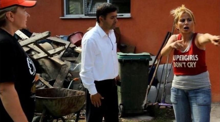 Hayvanseverlere &Ccedil;irkin Saldırı