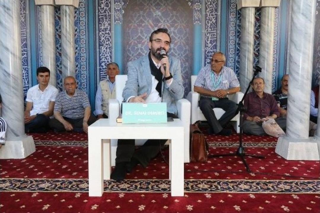 Senai Demirci Sohbet Meclisi&rsquo;nde Ey&uuml;pl&uuml;lerle Buluştu