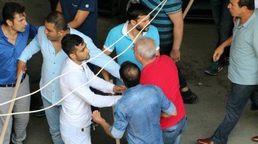 Otogarda Iki Grup Arasında Sopalı Kavga