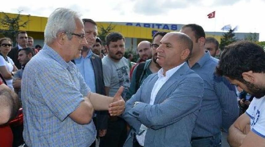 &Ccedil;aylırova'daki Ar&ccedil;elik Fabrikası'nda Iş&ccedil;i Eylemi