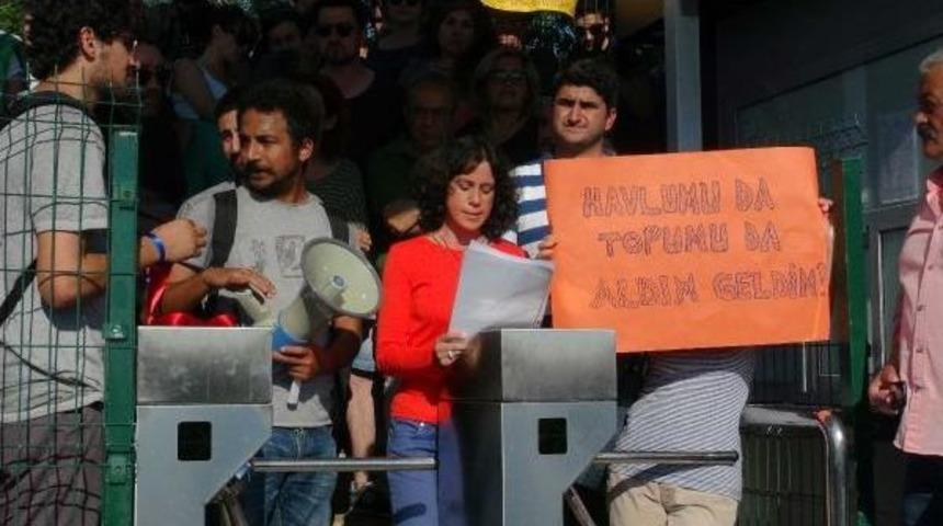 Caddebostan Plajı'nda "turnike" Eylemi