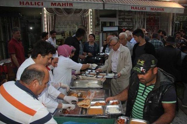 Safranbolu’da Mhp Ve Ülkü Ocaklarından İftar