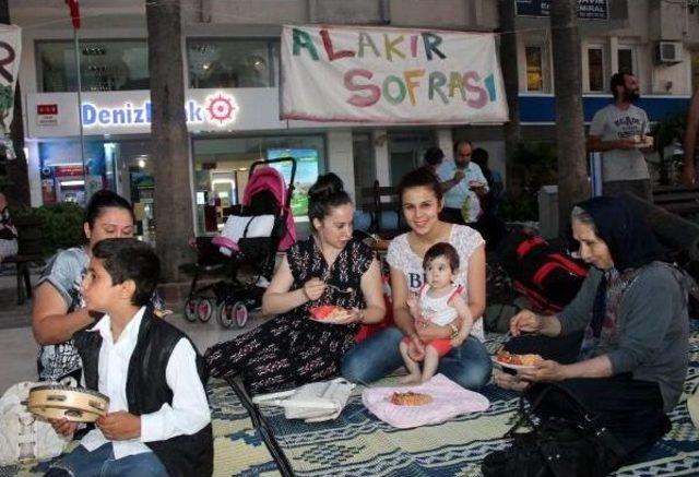 Çevreciler 'yeryüzü Sofrası'nda Iftar Yaptı