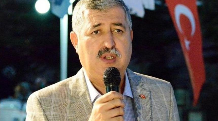 Başkan Polat, Ak Parti İl&ccedil;e Teşkilatı İle İftar Yaptı