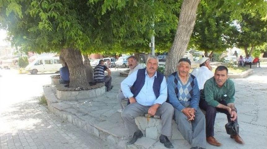 Vatandaşlar G&ouml;lgelikleri Mesken Tuttu