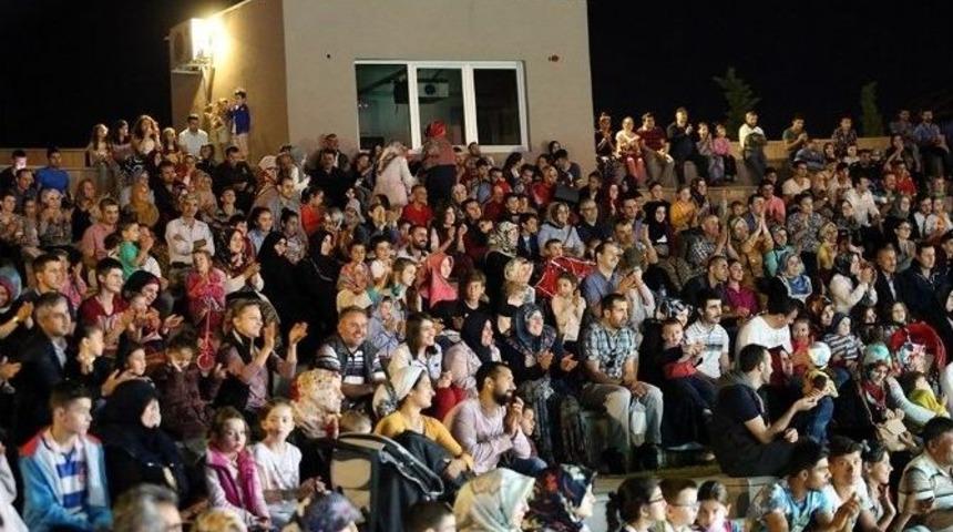 &Ouml;mer Karaoğlu Konserine Yoğun İlgi