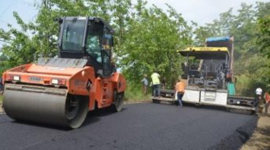 Trabzon B&uuml;y&uuml;kşehir Belediyesi 85 Bin Ton Asfalt Serdi