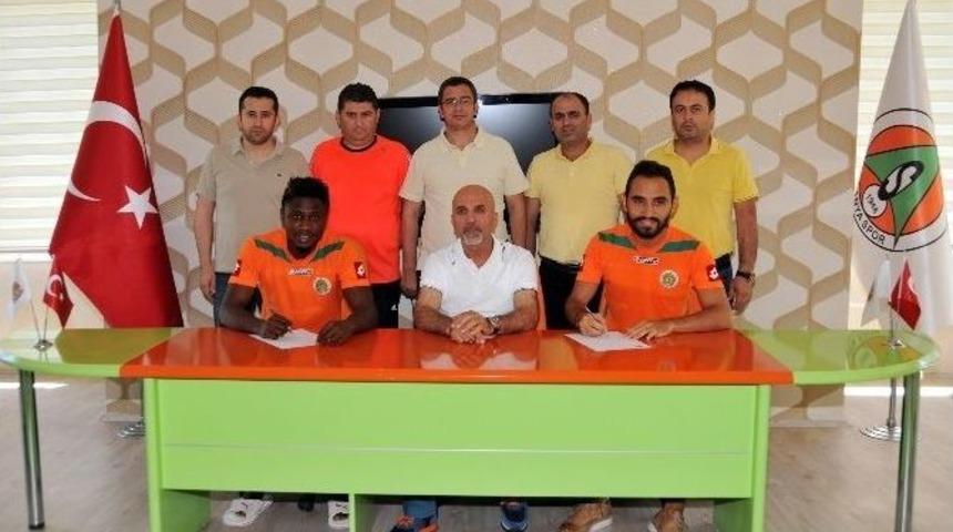 Alanyaspor&rsquo;da &Ccedil;ifte İmza