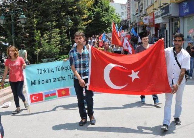 Eskişehir'de Urumçi Katliamı Protesto Edildi