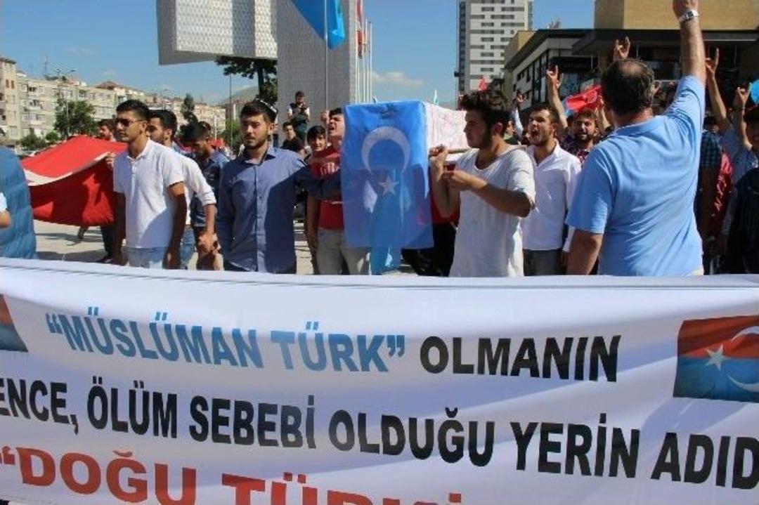 Kayseri&rsquo;de &Ccedil;in Zulm&uuml;ne Kınama