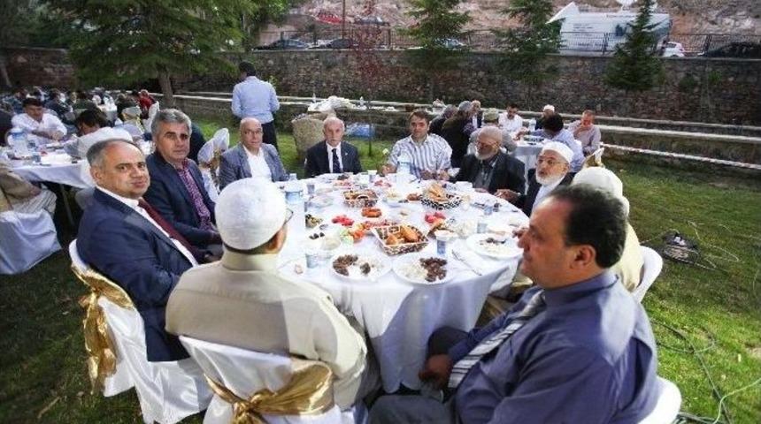 Yahyalı&rsquo;da B&uuml;y&uuml;k Kardeşlik Sofrası