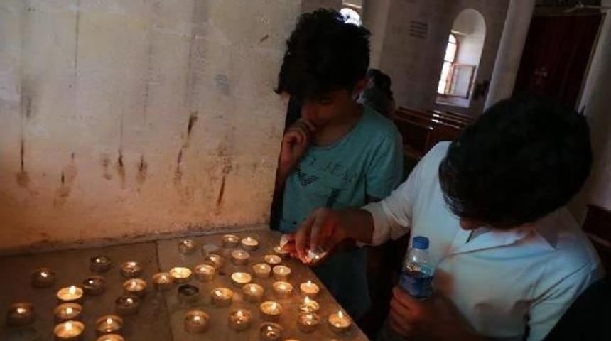 Adıyaman&rsquo;Da S&uuml;ryani Camaati Ayinde Buluştu