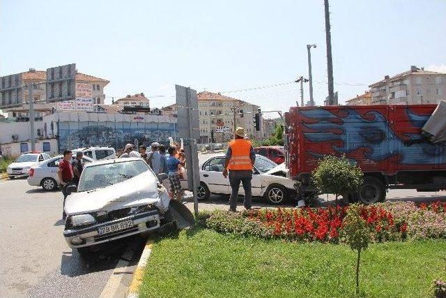 Bartın’da Zincirleme Trafik Kazası: 4 Yaralı