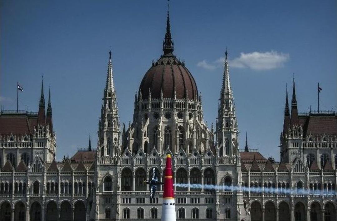 Red Bull Air Race&rsquo;in D&ouml;rd&uuml;nc&uuml; Ayağının Galibi Avusturyalı Hannes Arch