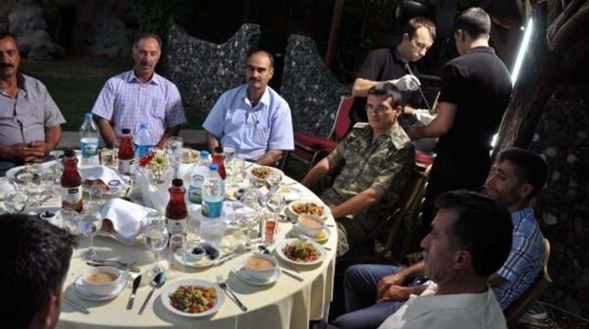 Elazığ'da İl Jandarma Komutanı'ndan Koruculara Iftar