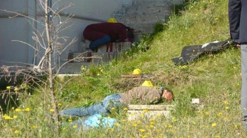 Boşanmak Isteyen Eşini Av T&uuml;feğiyle &Ouml;ld&uuml;r&uuml;p Intihar Etti