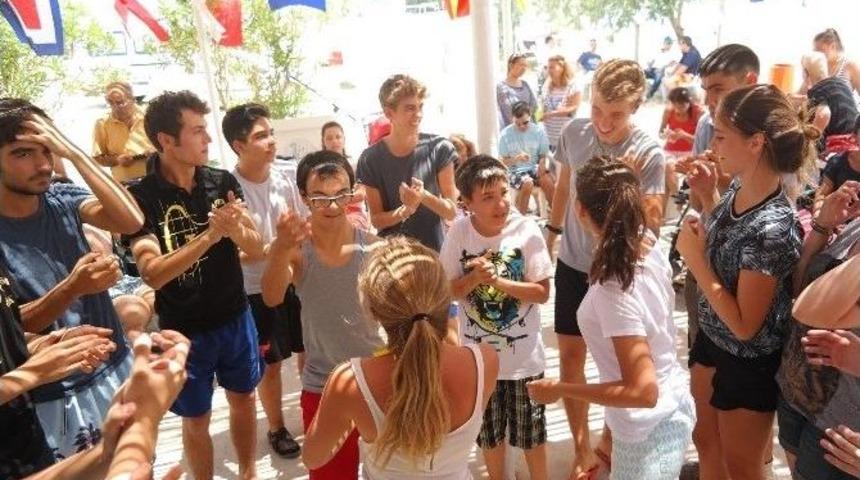 &rsquo;engelsiz Yaza&rsquo; Merhaba Dediler