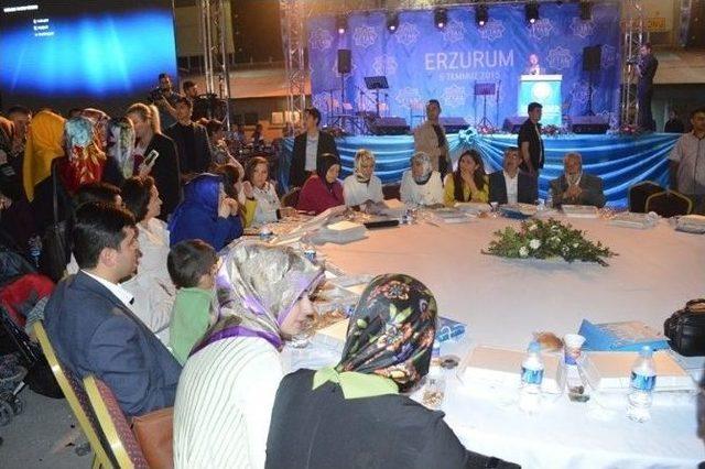 Cumhurbaşkanı Erdoğan’ın Kızı Sümeyye Erdoğan, Erzurum’da İftar Programına Katıldı