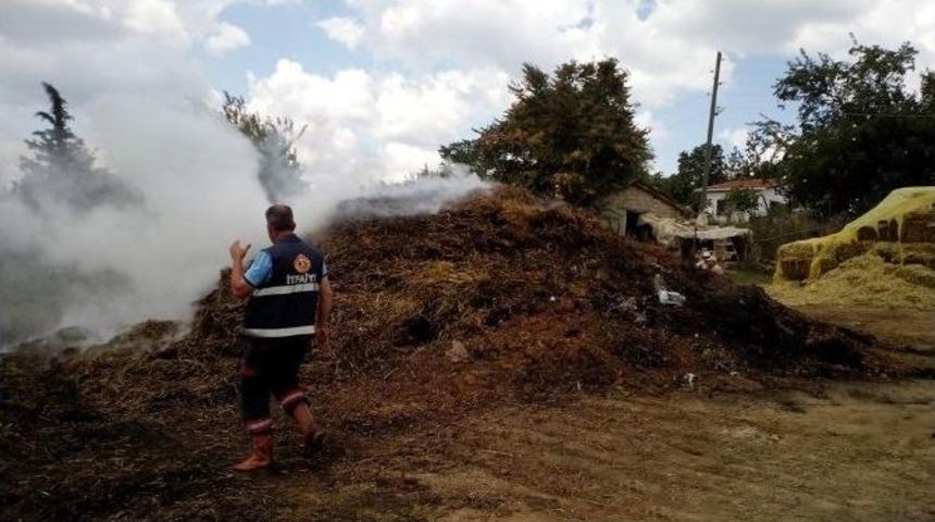 Tekirdağ&rsquo;da 2 Bin 500 Balya Saman K&uuml;l Oldu