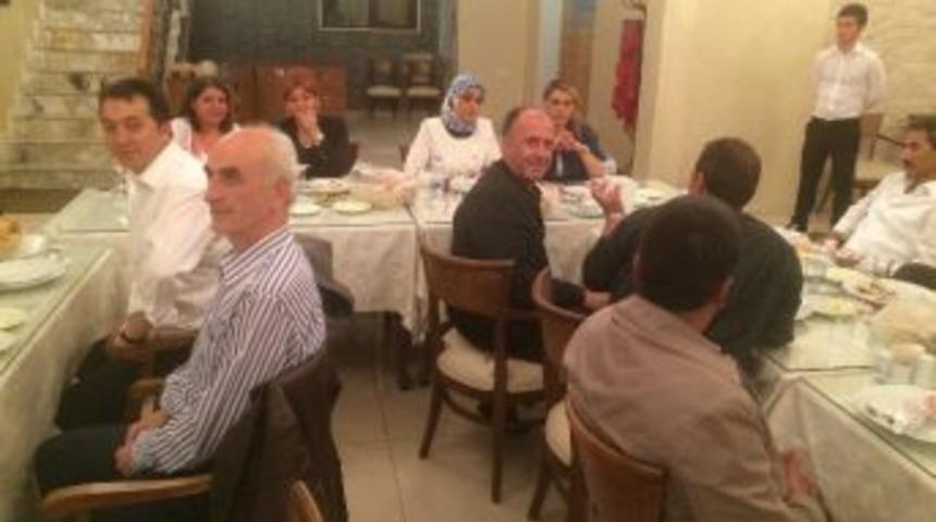 Milletvekili Taşkesenlioğlu Sahurda Basınla Bir Araya Geldi