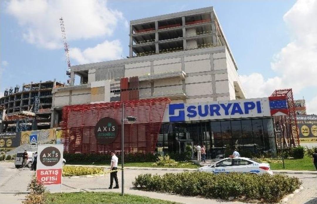 İnşaat Ofisini Basan Silahlı Şahıs İkna Edildi