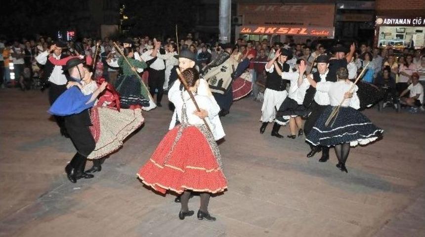 Ekvator Ve Macaristan Dansları Akşehirlileri B&uuml;y&uuml;ledi