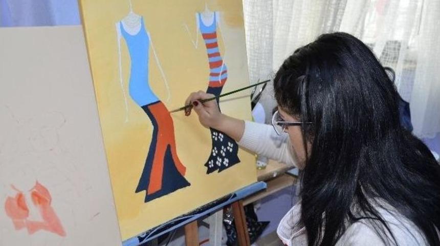 Paland&ouml;ken Belediyesin De Yaz Kursları Başladı