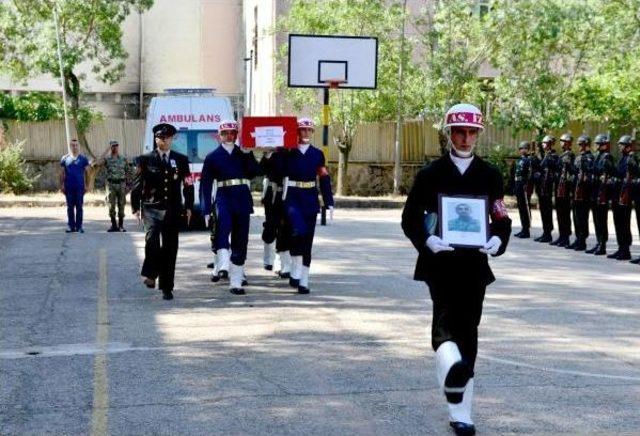 Trafik Kazasında Şehit Olan Er Memleketine Uğurlandı