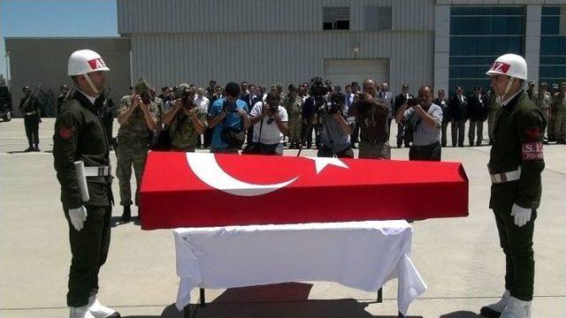 Kazada Şehit Olan Asker, Törenle İstanbul’a Gönderildi