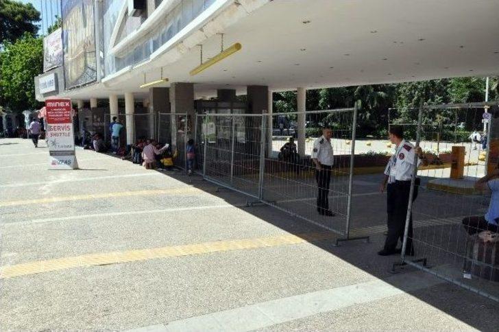 İzmir Fuarının Kapıları Suriyelilere Kapatıldı G3