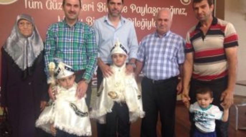 Kartepe&rsquo;nin S&uuml;nnet &Ccedil;ocuklarına Kıyafetleri Dağıtıldı