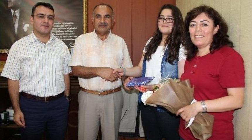 Sungurlu’da Başarılı Öğrencilere Ödül