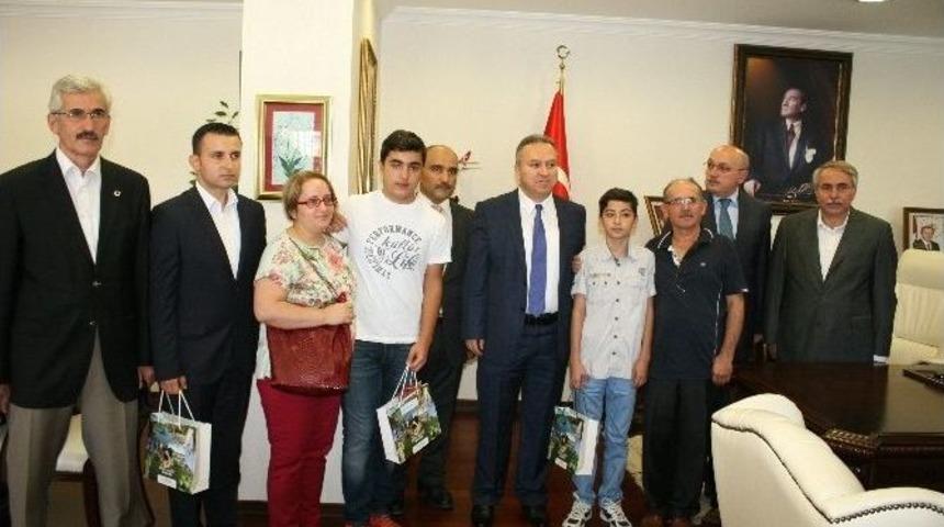 Teog&rsquo;da 500 Tam Puan Yapan &Ouml;ğrencilere Validen &Ouml;d&uuml;l