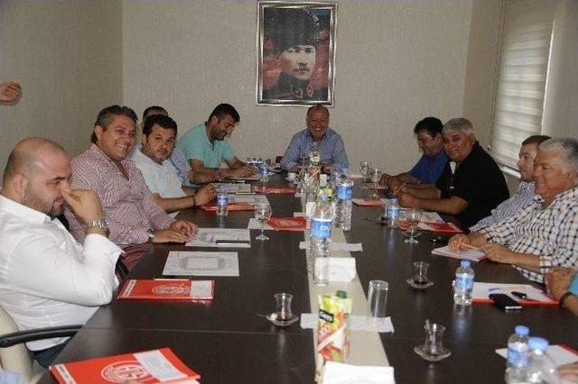 Antalyaspor Taraftarından Gencer’e Destek