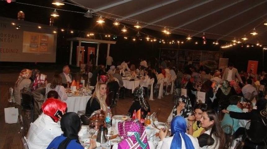 S&uuml;meyye Erdoğan Kadem&rsquo;in İftarına Katıldı